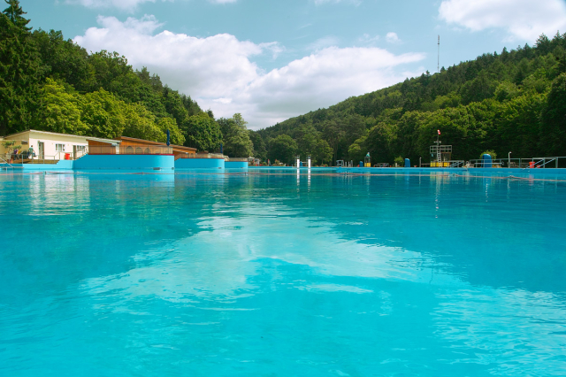 © Stadt Kaiserslautern Noch ist die Wasseroberfläche der Waschmühle ruhig. Sobald die Badegäste da sind, wird sich dies schnell ändern. © Stadt Kaiserslautern