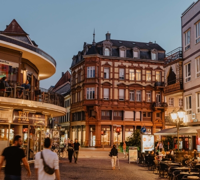 Martinsplatz am Abend